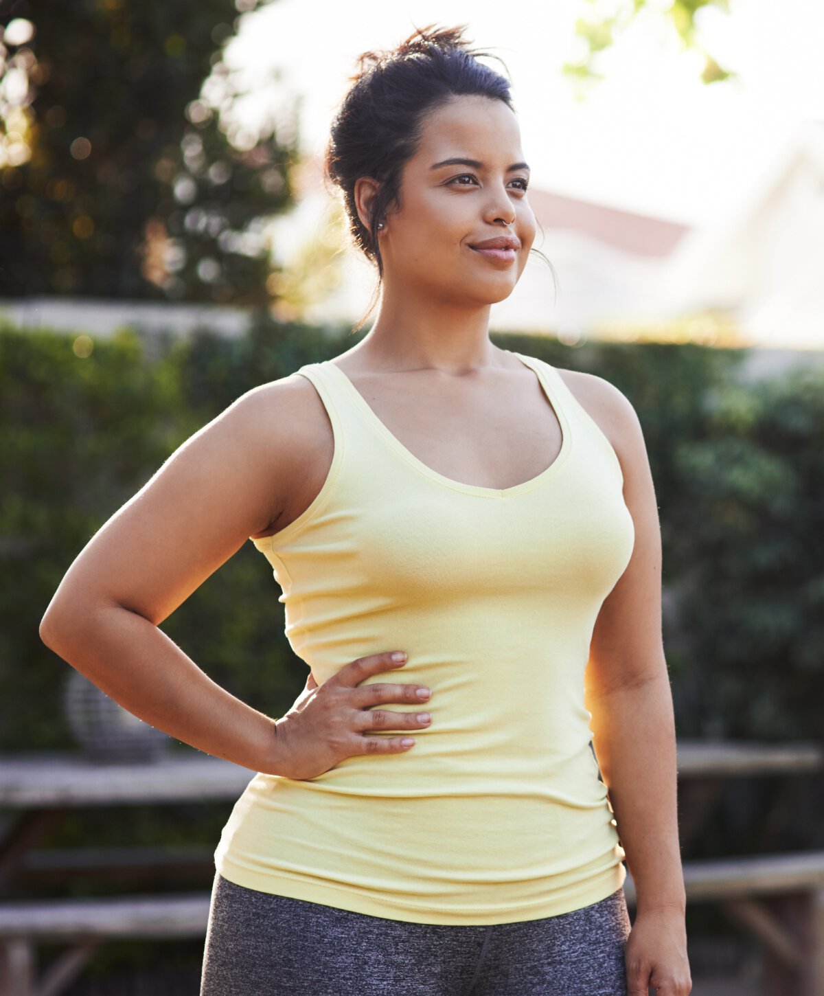 Miami Beach body sculpting model with yellow shirt